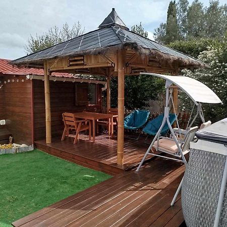 Le Chalet Des Dany Saint-Mamert-du-Gard Exterior photo