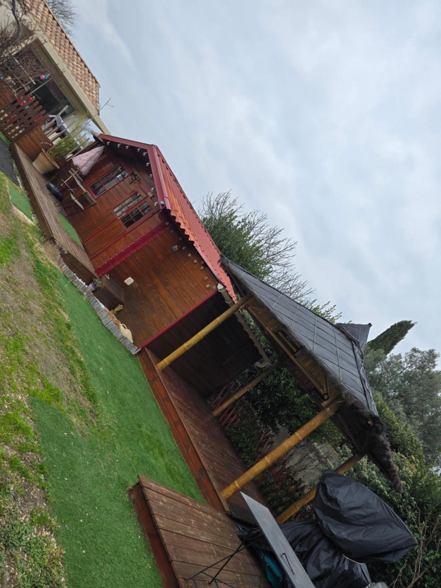 Le Chalet Des Dany Saint-Mamert-du-Gard Exterior photo